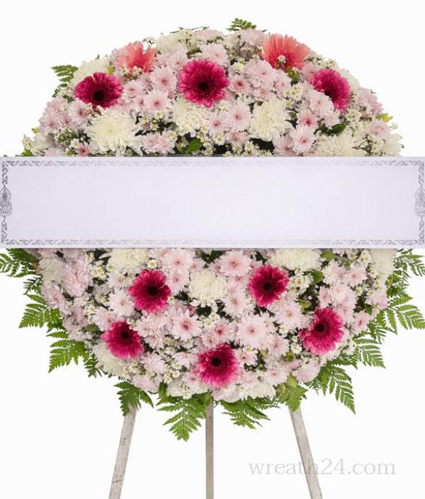 พวงหรีดโทนอ่อนพาสเทล สีสุภาพ ดูอบอุ่น เหมาะกับงานศพญาติหรือคนใกล้ชิด