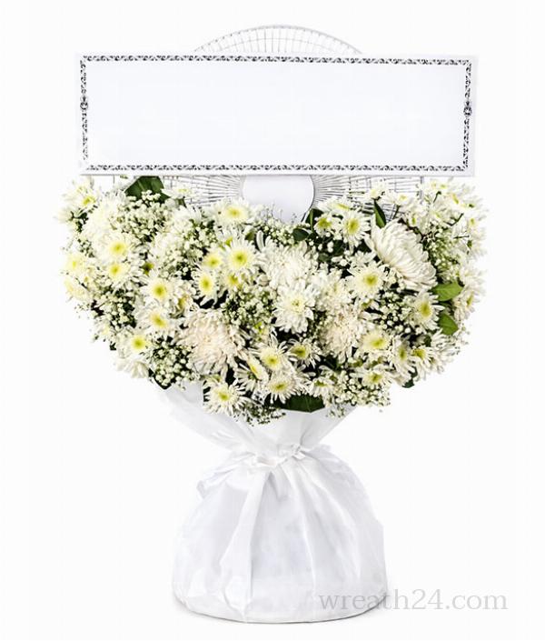 พวงหรีดพัดลมขนาดเล็ก โทนสีสุภาพ ดีไซน์เรียบง่าย ใช้งานต่อได้