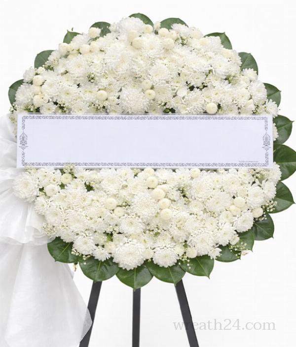 พวงหรีดดอกไม้สด สีขาวสุภาพ